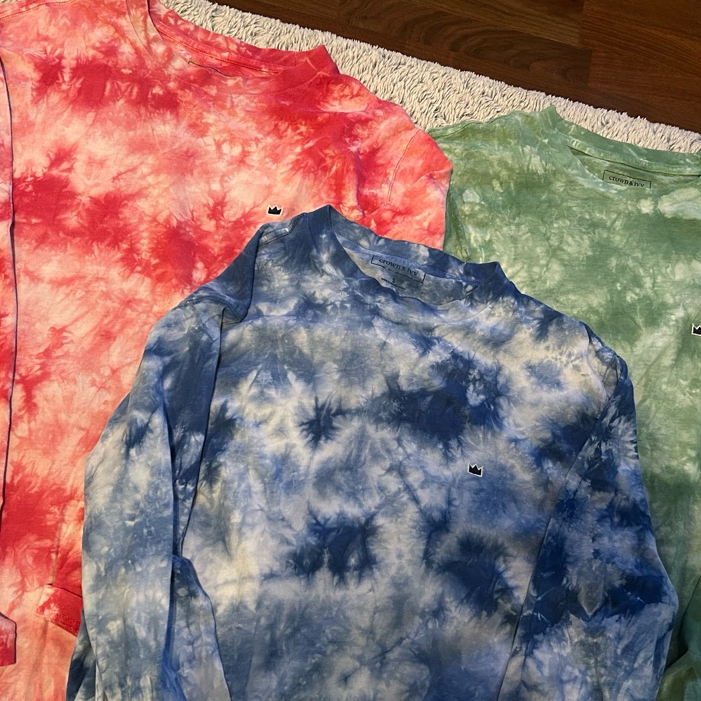 crown & ivy Tie-Dye Long Sleeve Tees - pink,Green, Blue size small 100% cotton